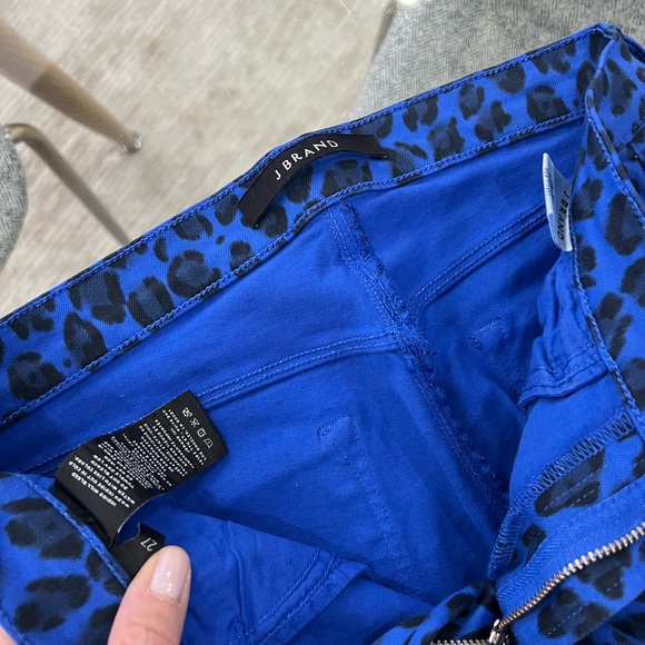 J Brand, size 27, stretchy, super fun bright blue, leopard jeans. - Picture 3 of 3